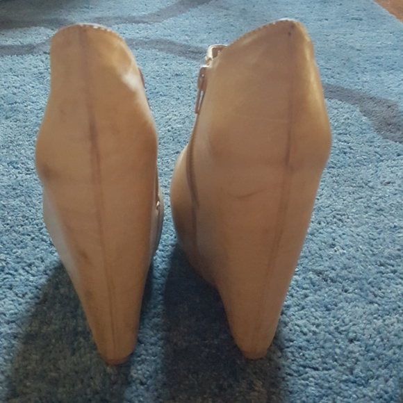 *SOLD* wedge booties - Picture 5 of 7